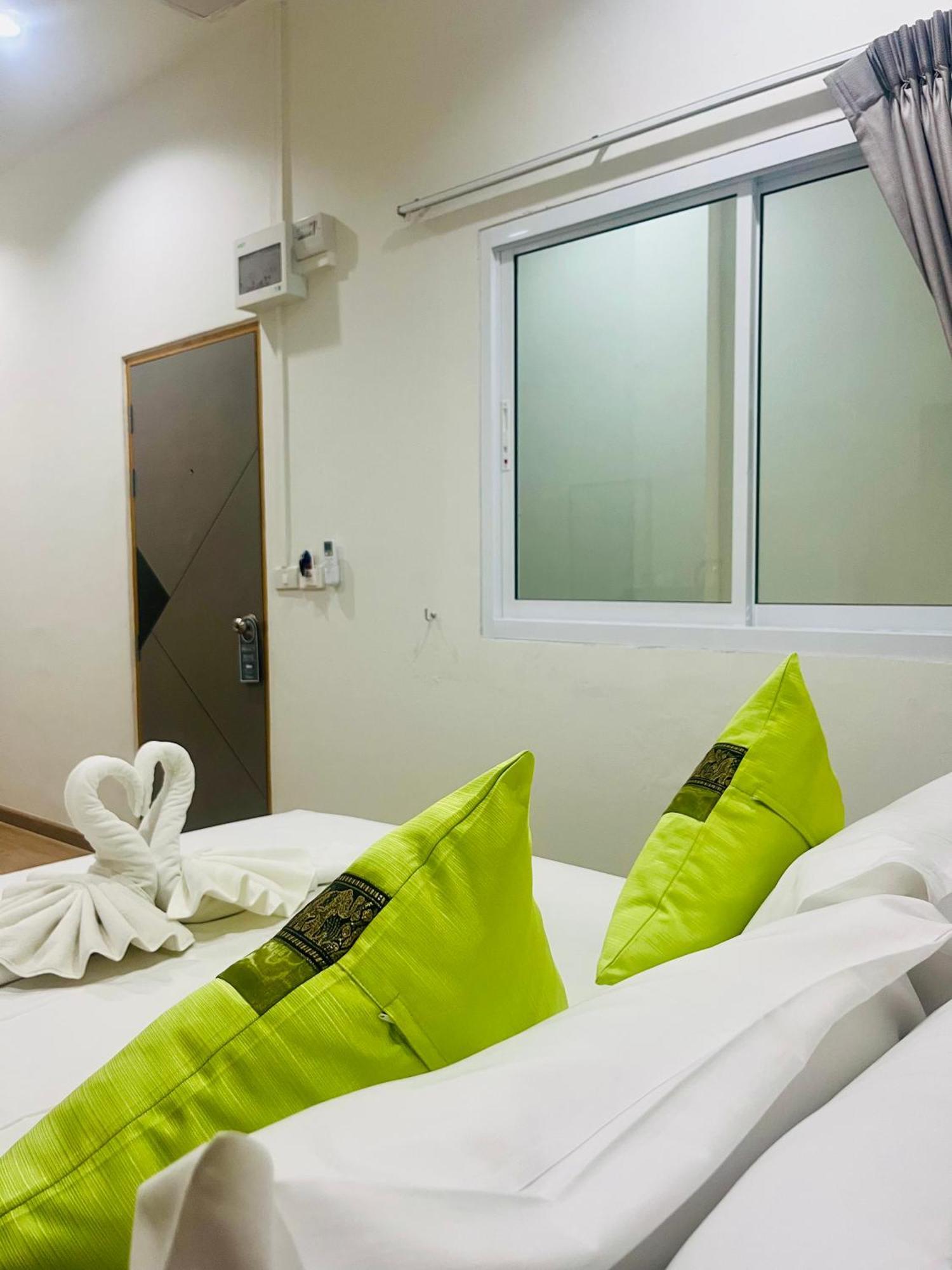 28 Boutique Hotel Patong Екстериор снимка