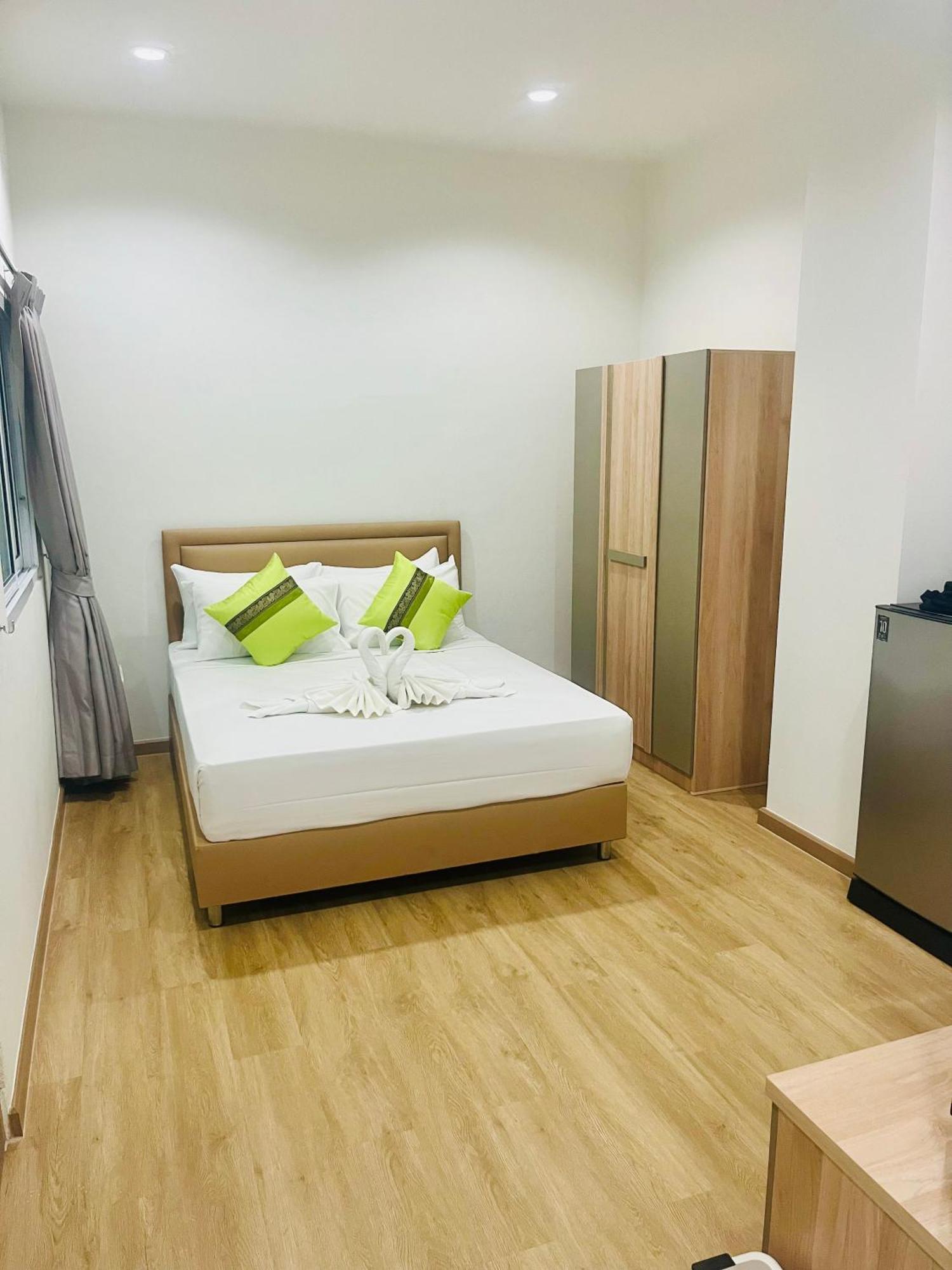 28 Boutique Hotel Patong Екстериор снимка