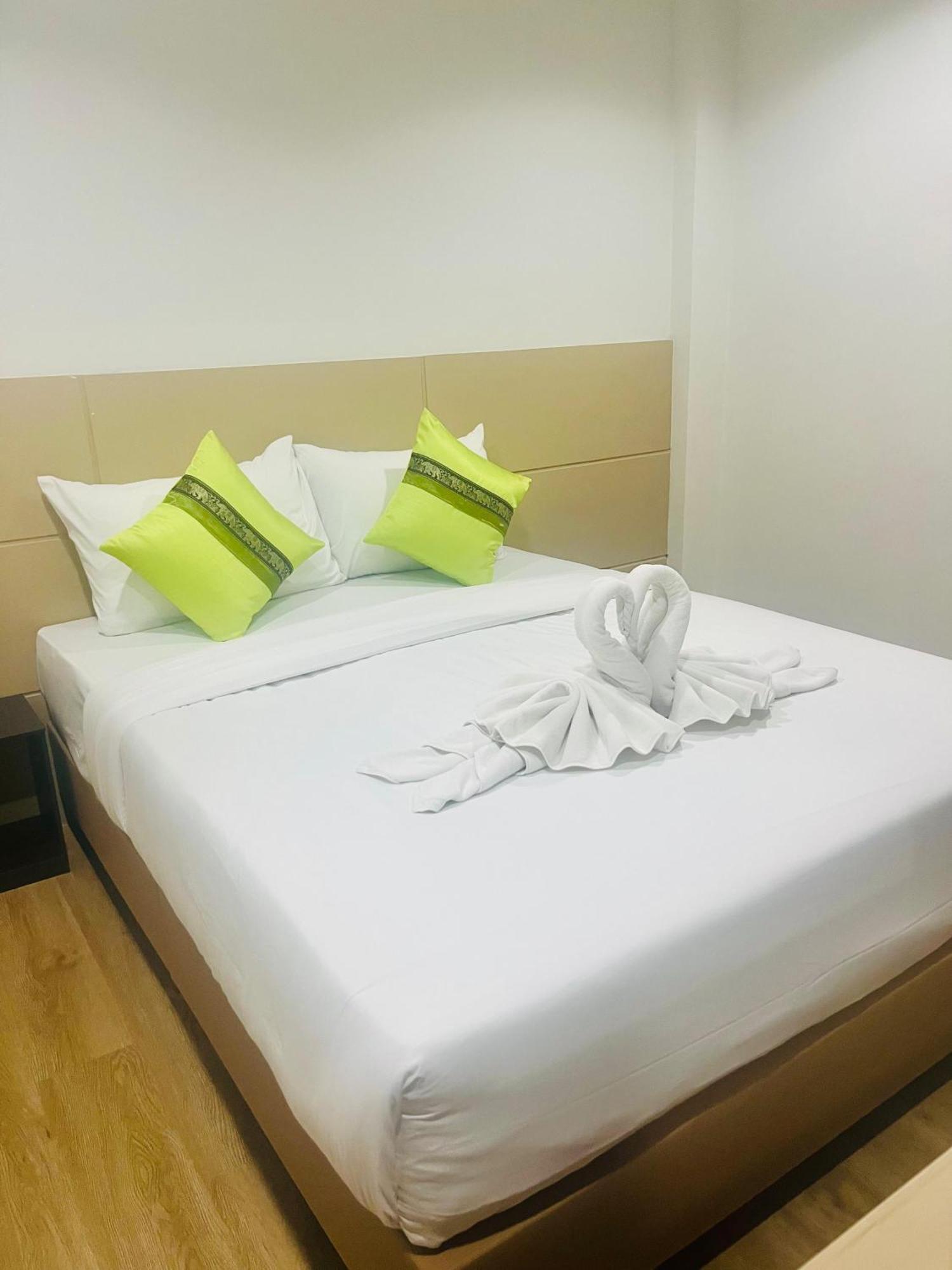 28 Boutique Hotel Patong Екстериор снимка