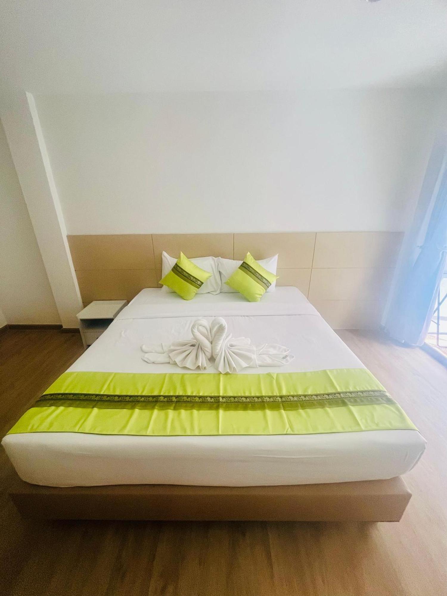 28 Boutique Hotel Patong Екстериор снимка