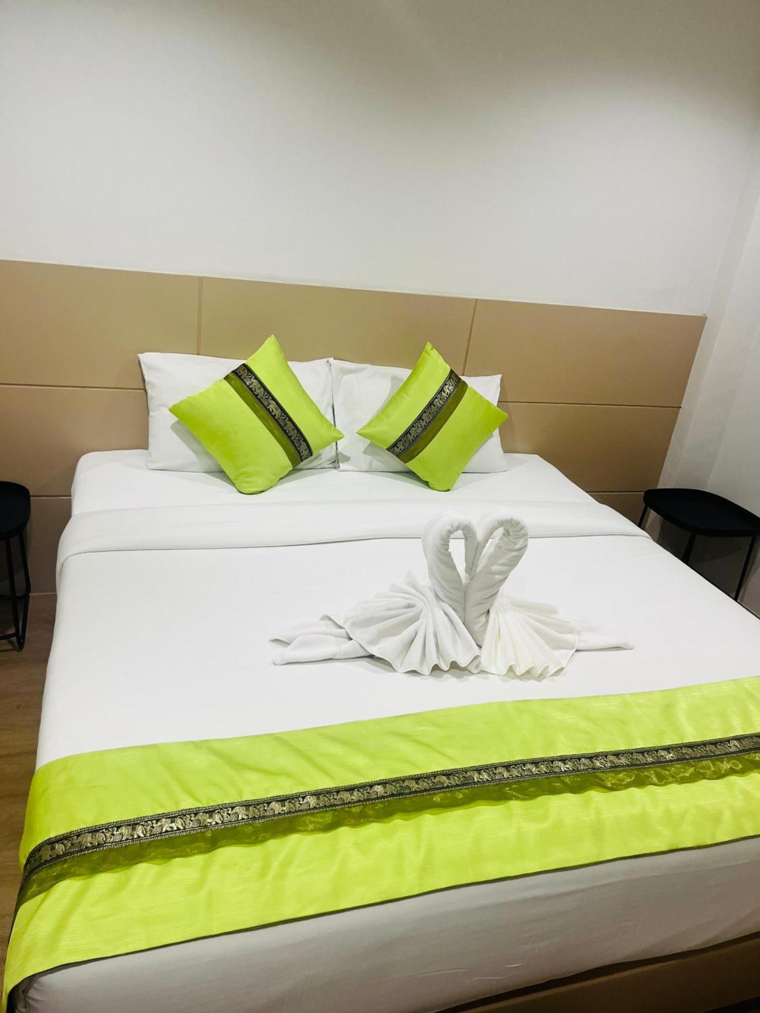 28 Boutique Hotel Patong Екстериор снимка