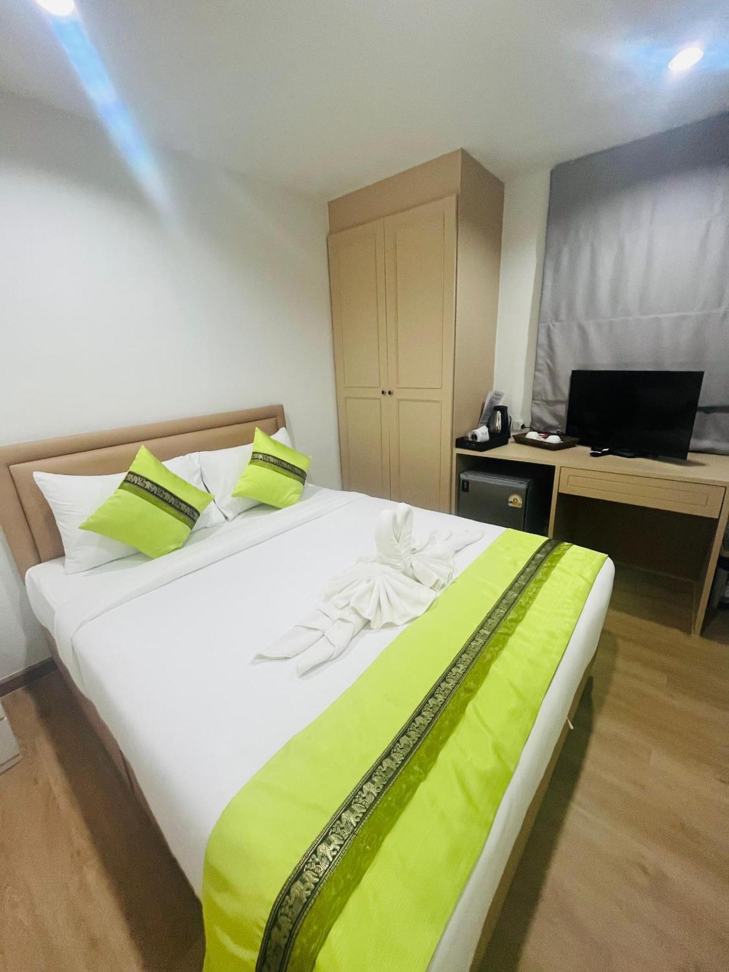 28 Boutique Hotel Patong Стая снимка