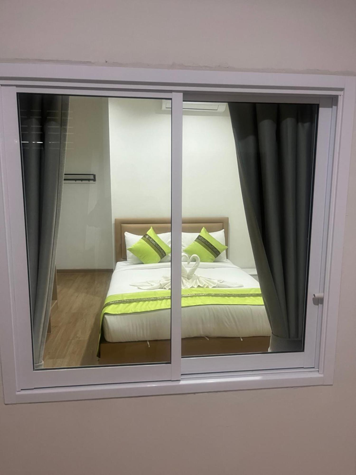 28 Boutique Hotel Patong Стая снимка
