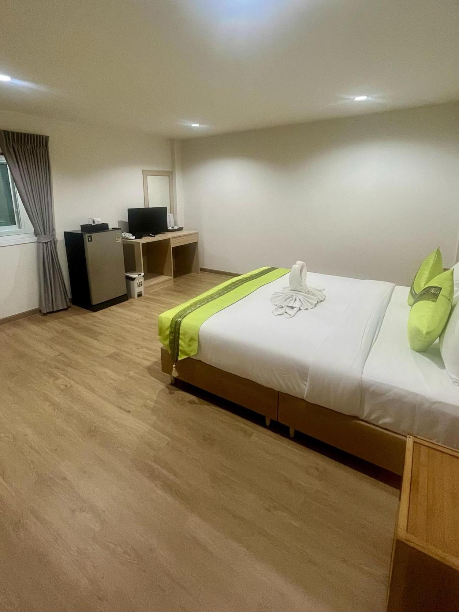 28 Boutique Hotel Patong Екстериор снимка